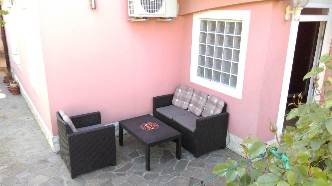 Apartment & Rooms Lilis Izola Exterior photo
